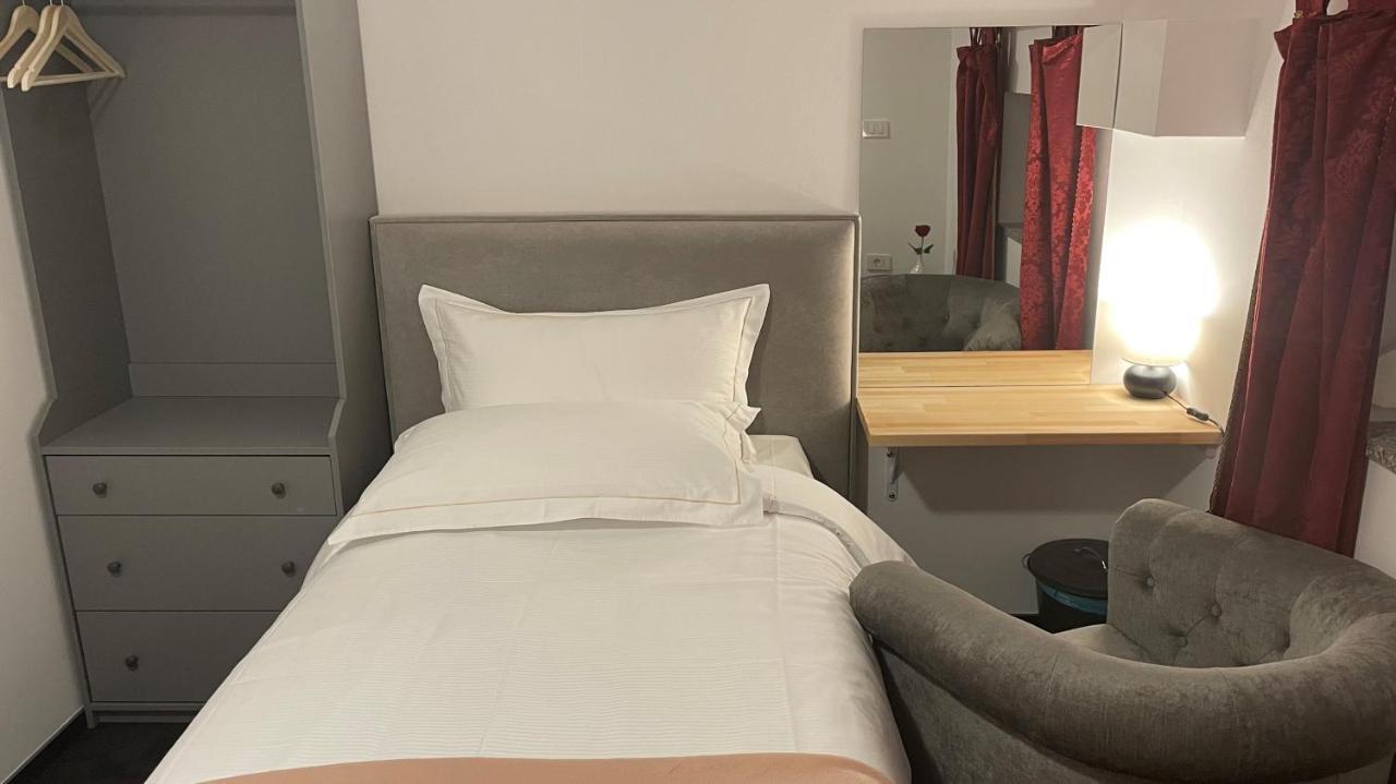 Madonca Rooms & Restaurant Nova Gorica Luaran gambar