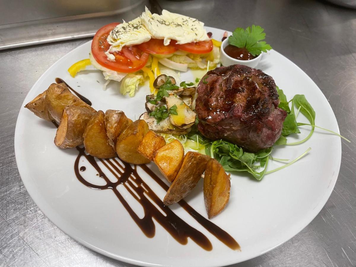 Madonca Rooms & Restaurant Nova Gorica Luaran gambar